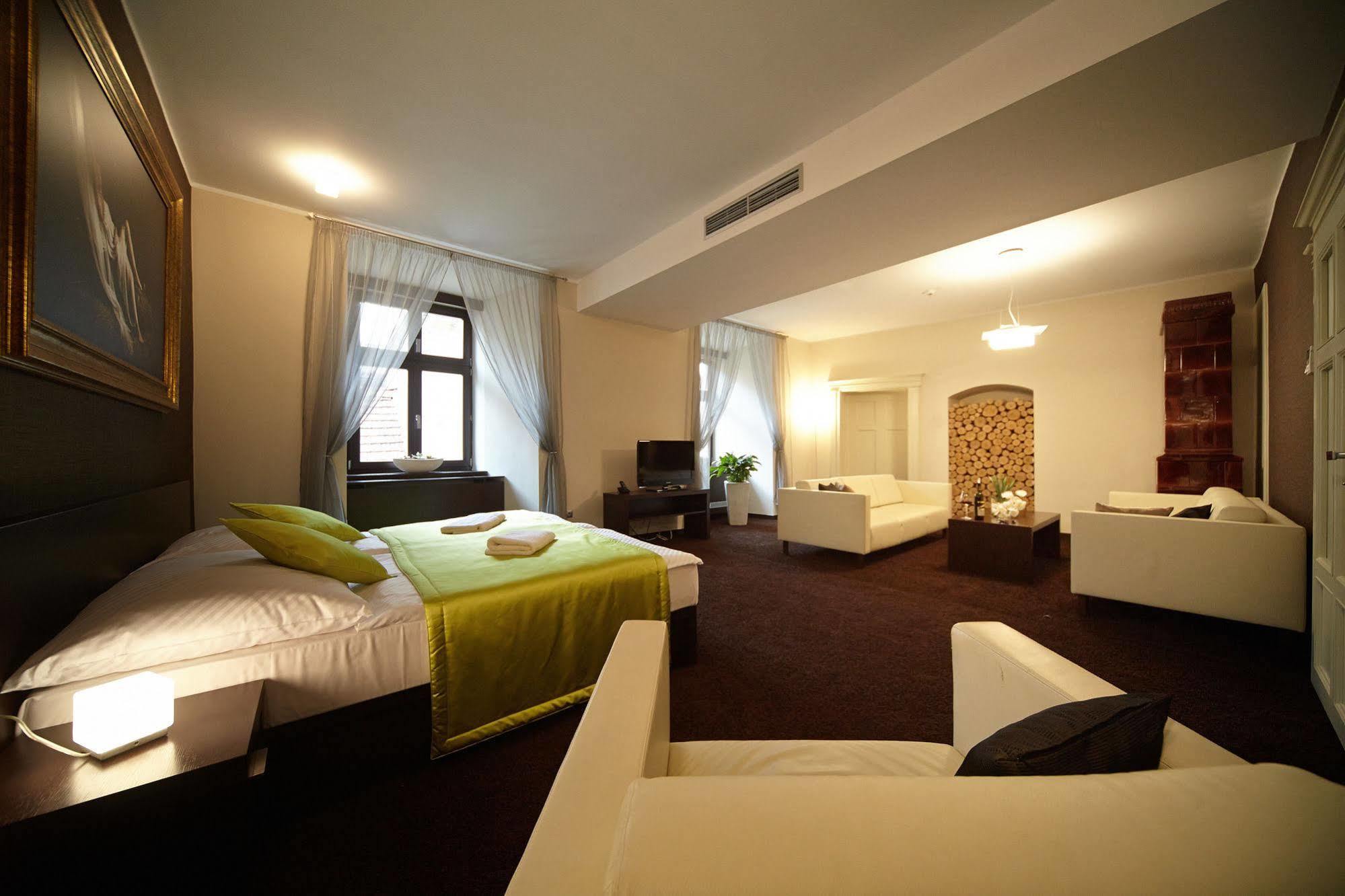 Boutique Hotel Chrysso Košice Exteriör bild