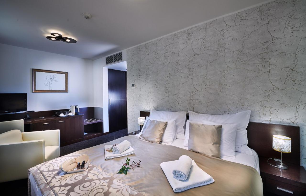 Boutique Hotel Chrysso Košice Exteriör bild