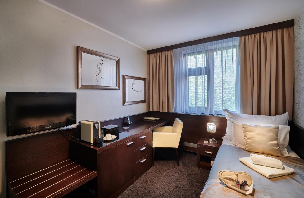 Boutique Hotel Chrysso Košice Exteriör bild